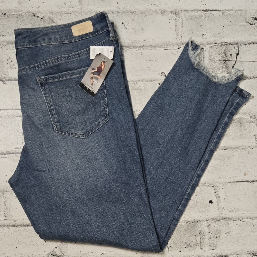 Sofia by Sofia Vergara Skinny Jeans Raw Hem Blue Denim Womens Size 12 NWT